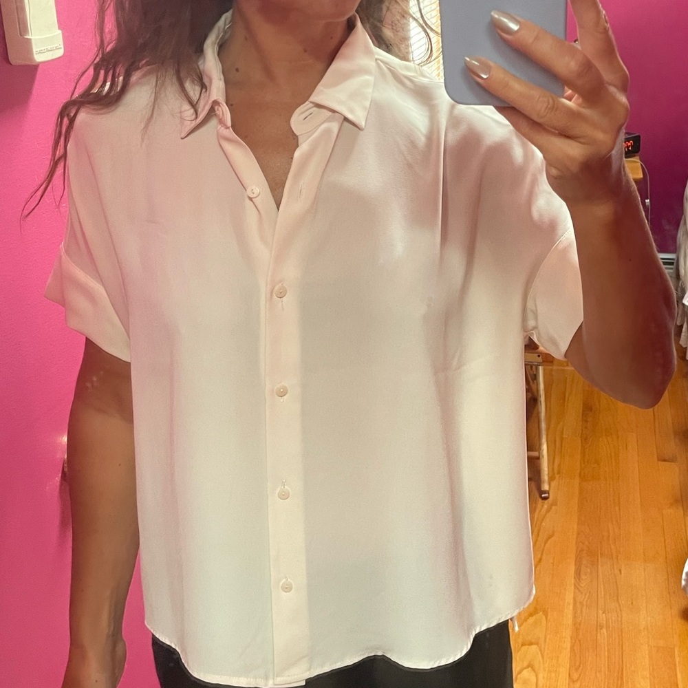 Pale pink / off white short sleeve button down